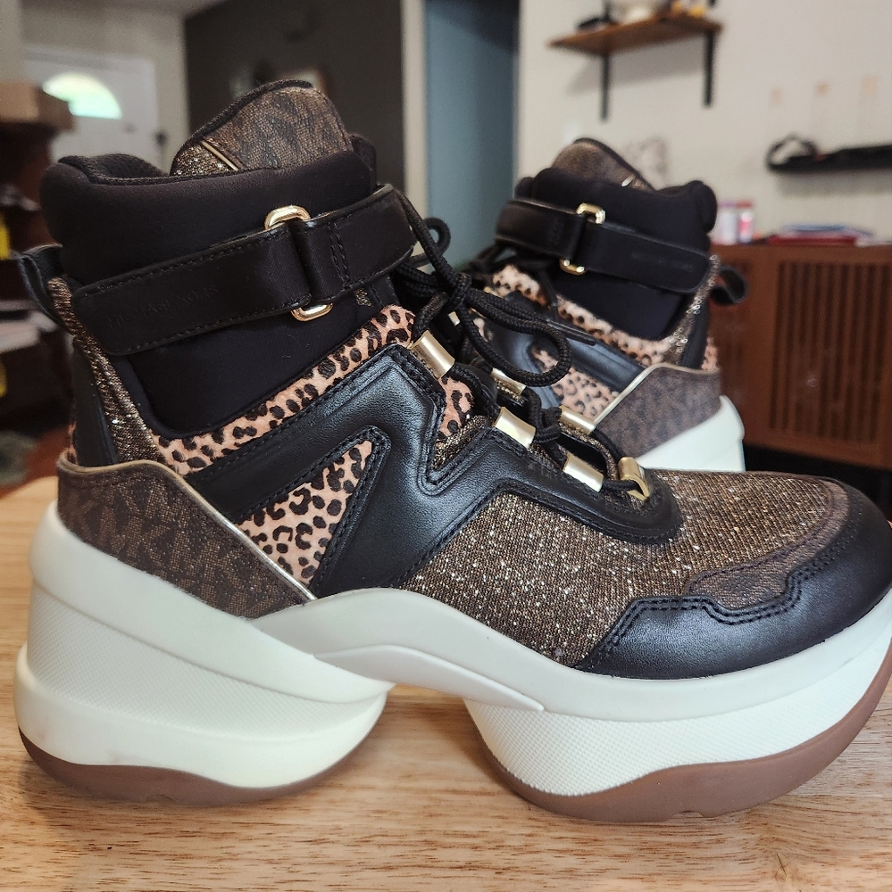 Michael Kors Women's Olympia Cheetah/Animal Print - Picture 2 of 8